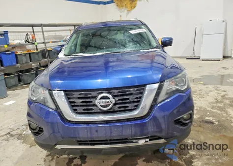 2017 Nissan Pathfinder S z USA, uszkodzony, nr VIN 5N1DR2MM1HC632091